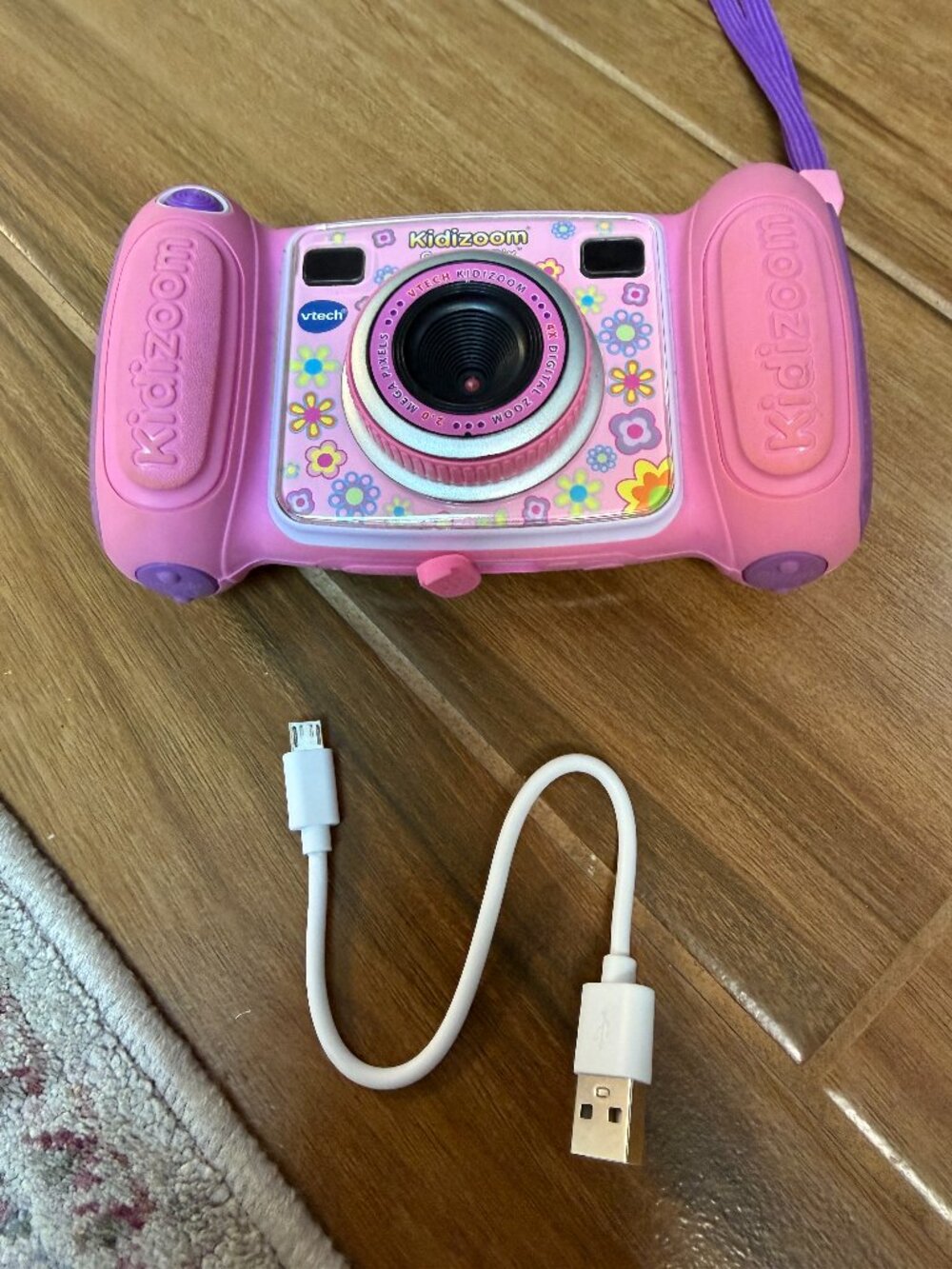 Vtech Kidizoom Pix Plus Pink Kids 4x Digital Camera in Great condition!
